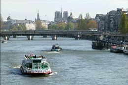 Sông Seine ngày càng ô nhiễm